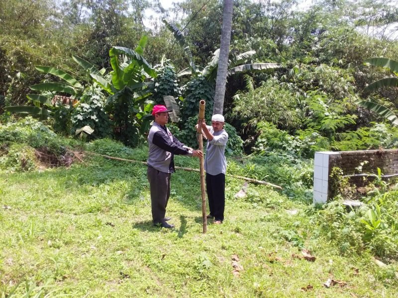 Pemasangan Patok Pertama
